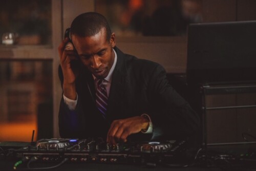 Hiring a Toronto DJ: Mistakes to Avoid